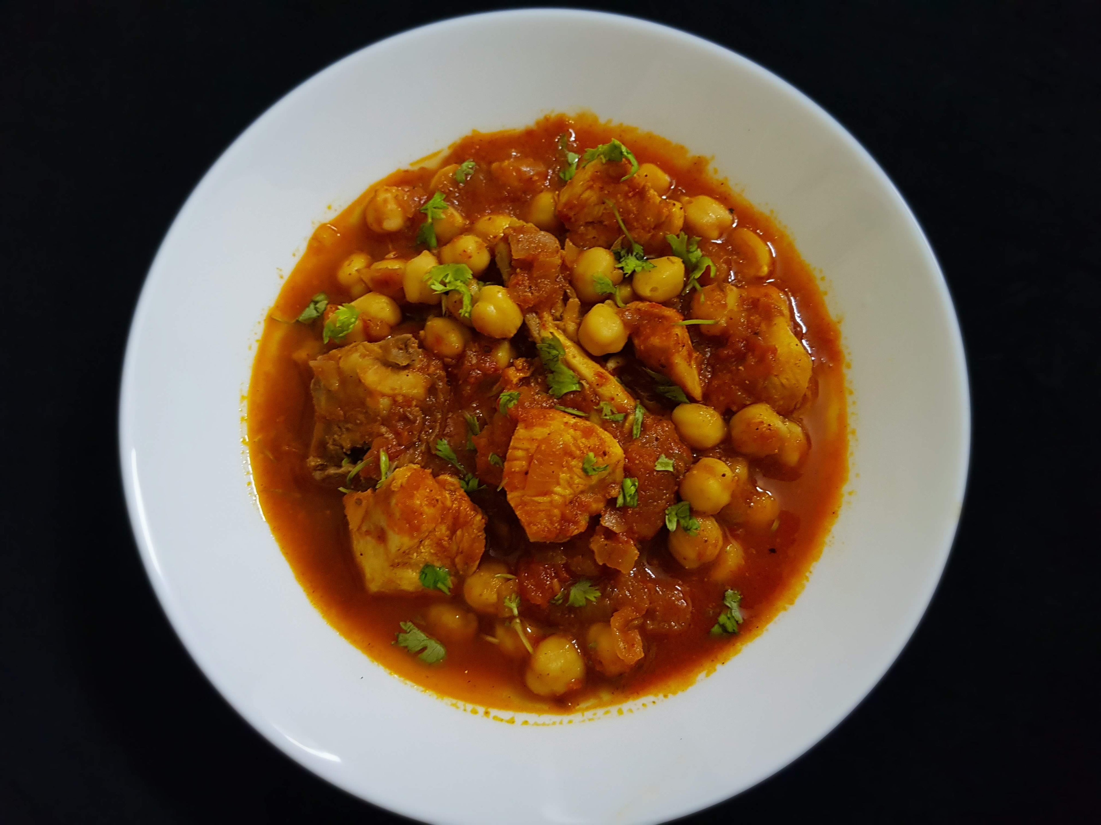 Lahori Murgh Chole