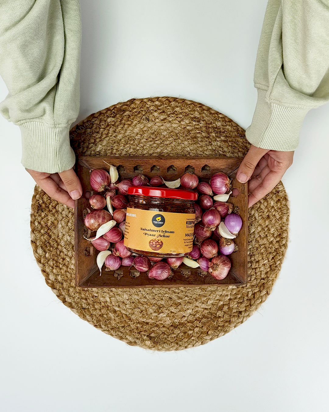 Jaisalmeri Lehsun & Pyaaz Ka Achar  (Rajasthani Garlic and Onion Pickle)